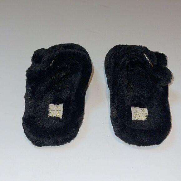 YOKI BLACK FUR SLIPPERS SIZE MED (7/8) - Picture 4 of 5